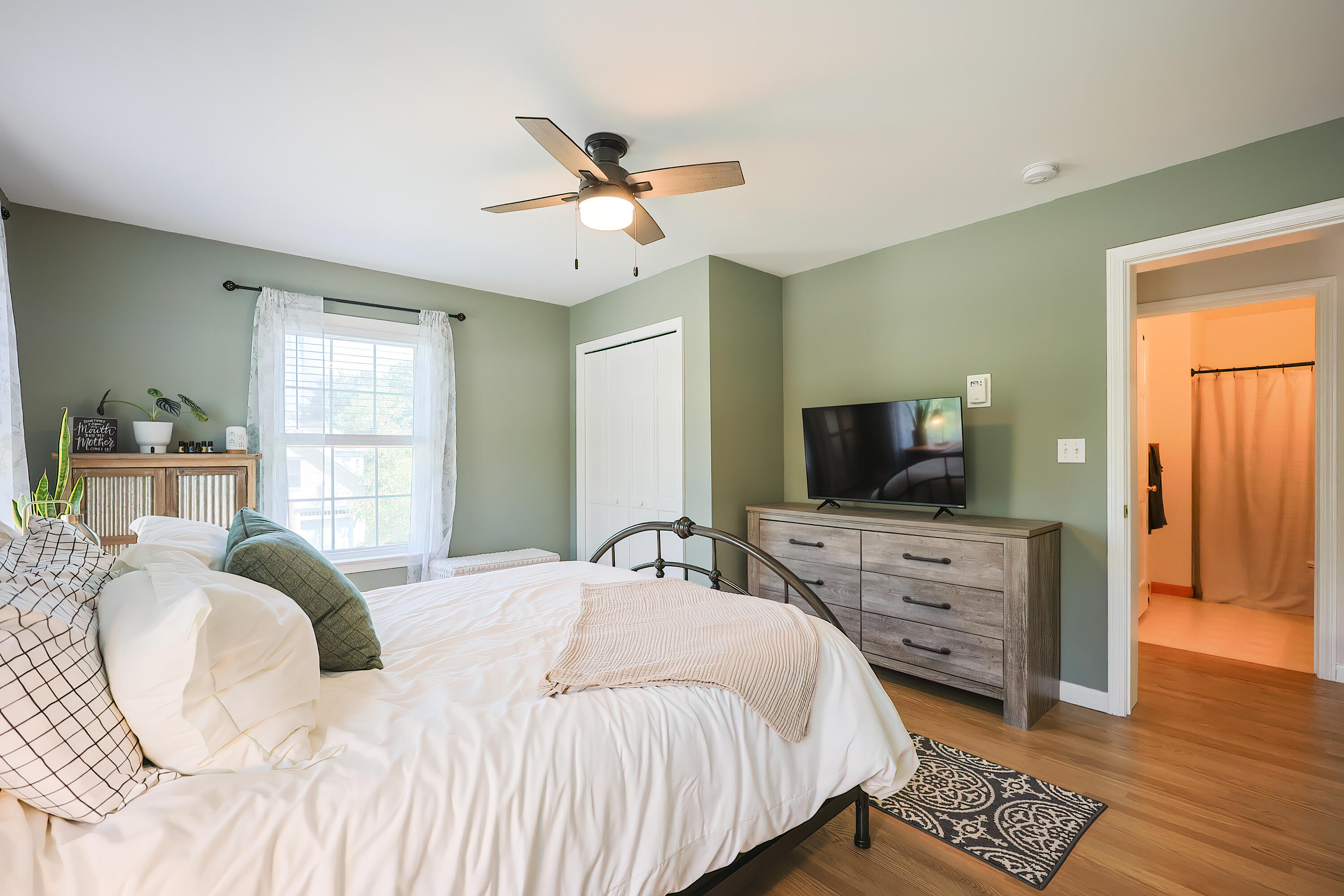 6 Days Landing Biddeford ME 04005