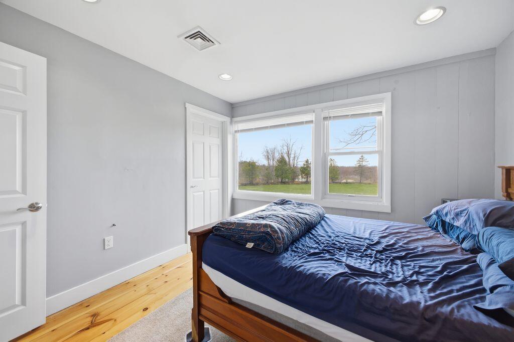 27 Fowler Road Cape Elizabeth ME 04107