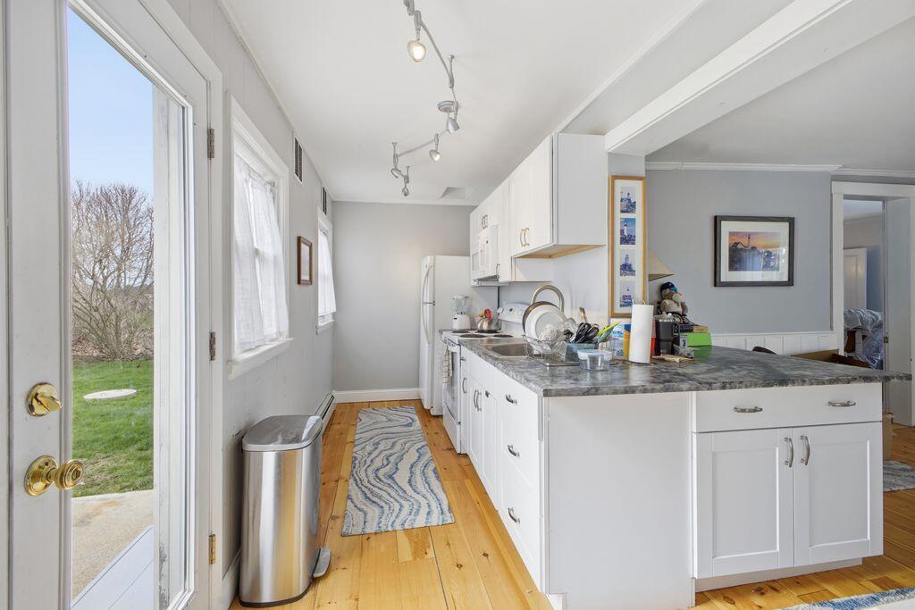 27 Fowler Road Cape Elizabeth ME 04107