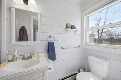 27 Fowler Road Cape Elizabeth ME 04107