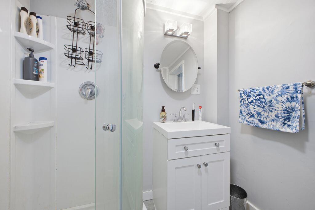 27 Fowler Road Cape Elizabeth ME 04107