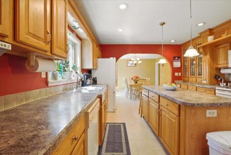 73 Spring Drive Bowdoin ME 04287