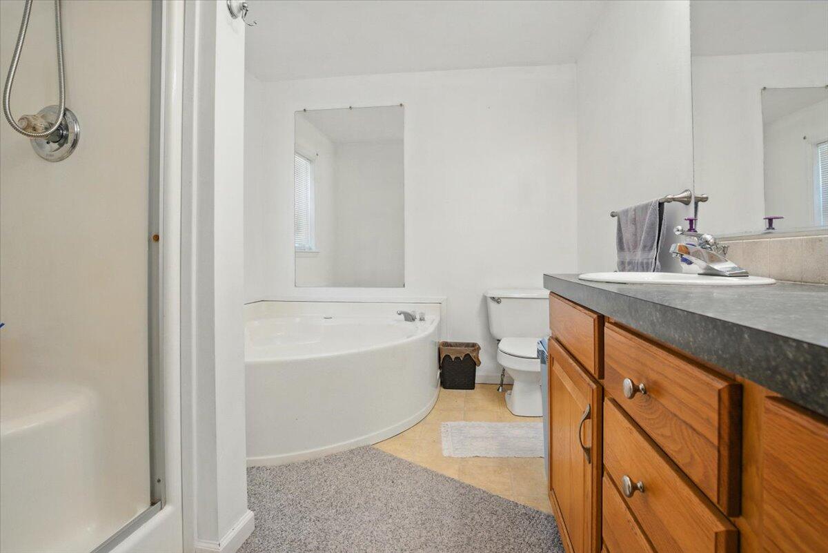 73 Spring Drive Bowdoin ME 04287