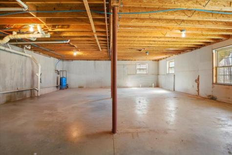 73 Spring Drive Bowdoin ME 04287