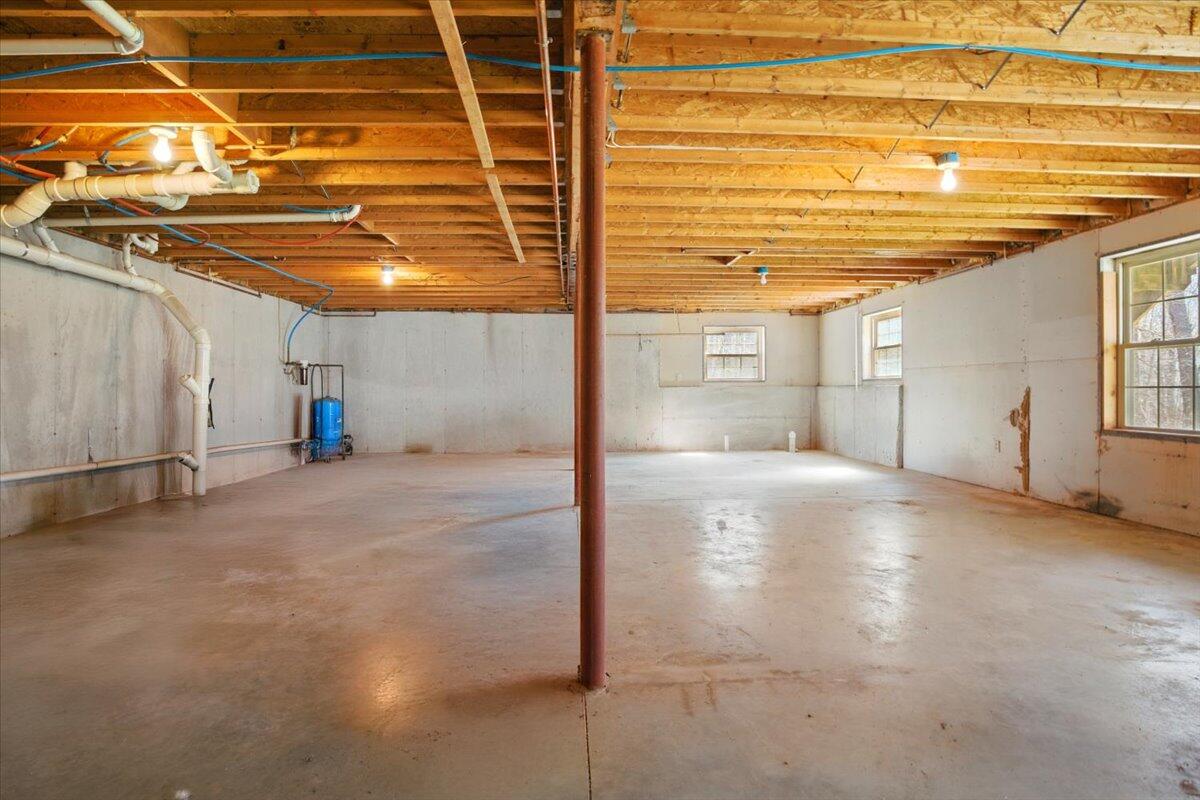 73 Spring Drive Bowdoin ME 04287