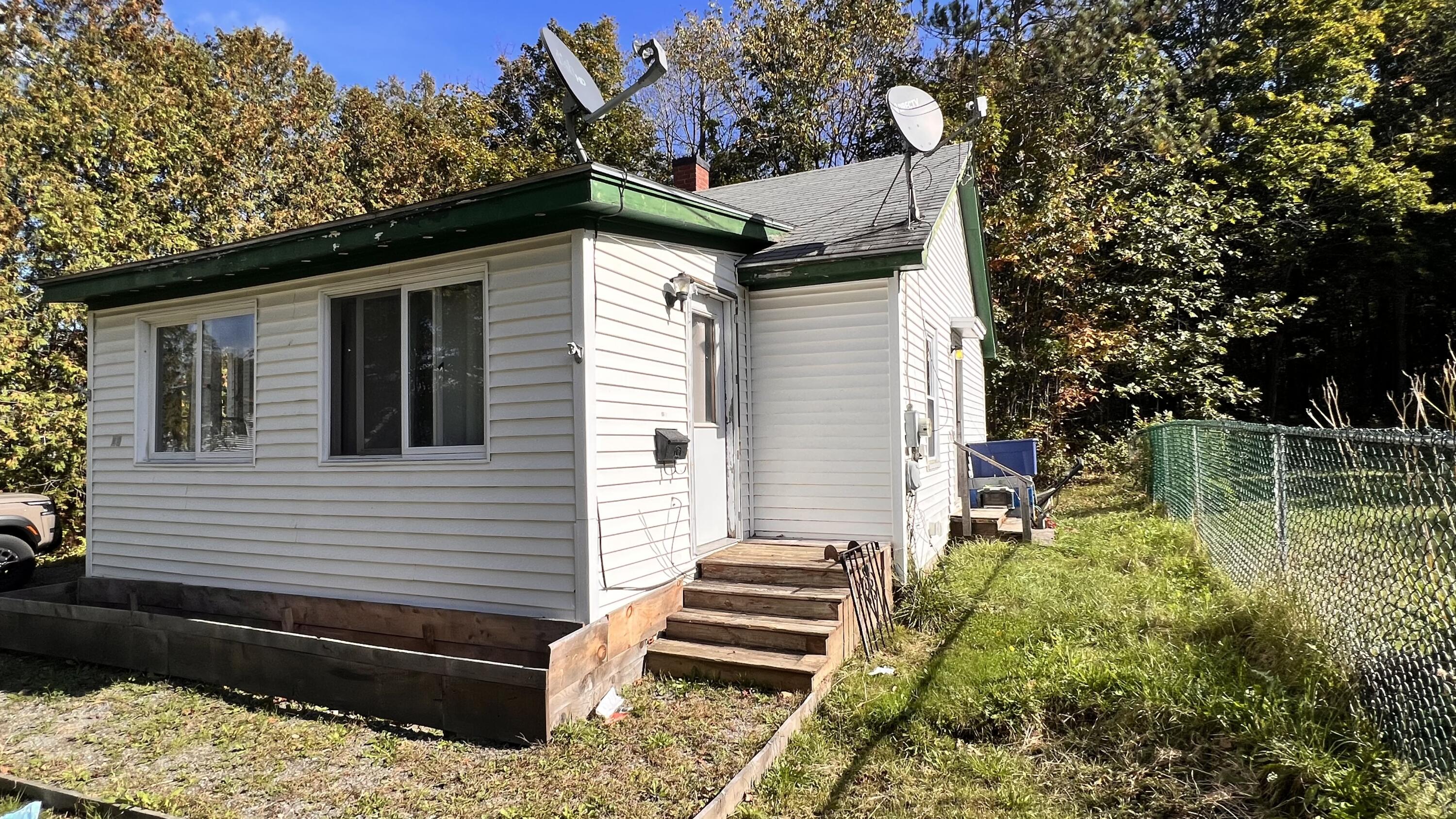 19 Elm Street Dexter ME 04930