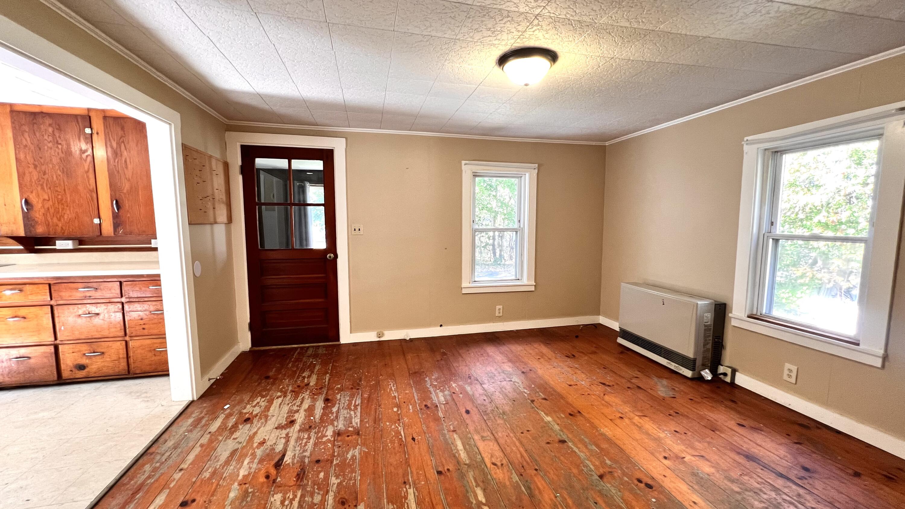 19 Elm Street Dexter ME 04930