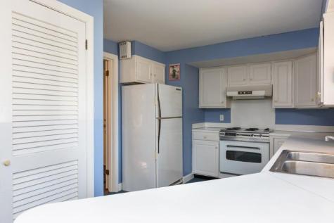 216 Drinkwater Point Road Yarmouth ME 04096