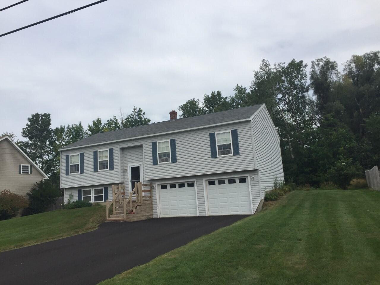 10 Daisey Lane Hampden ME 04444