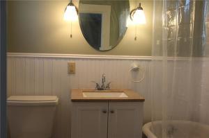 988 Hotel Road Auburn ME 04210