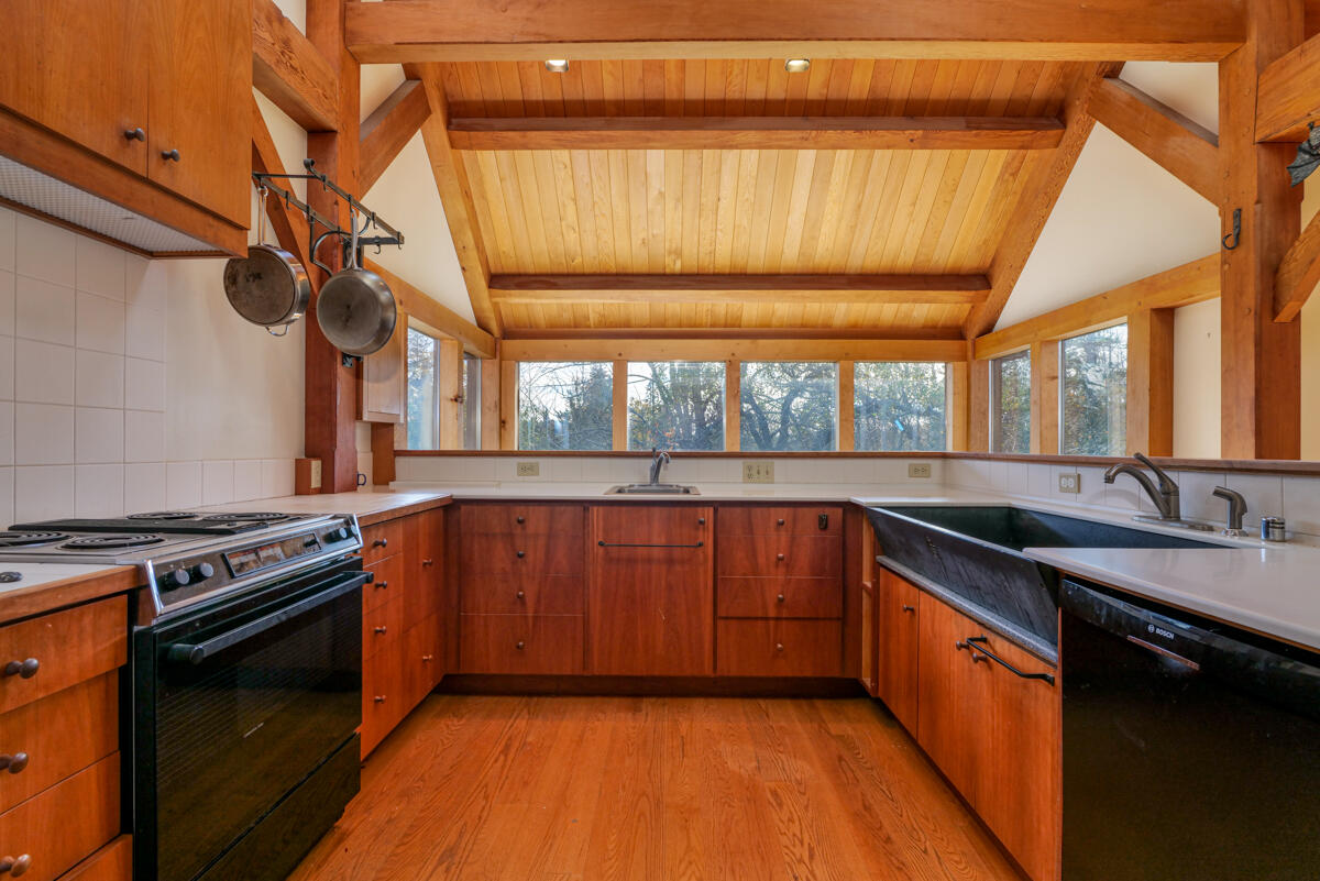 748 Oceanville Road Stonington ME 04681