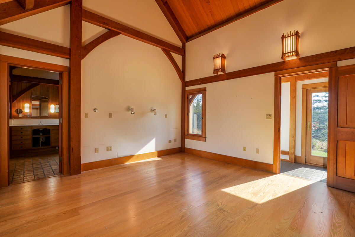 748 Oceanville Road Stonington ME 04681