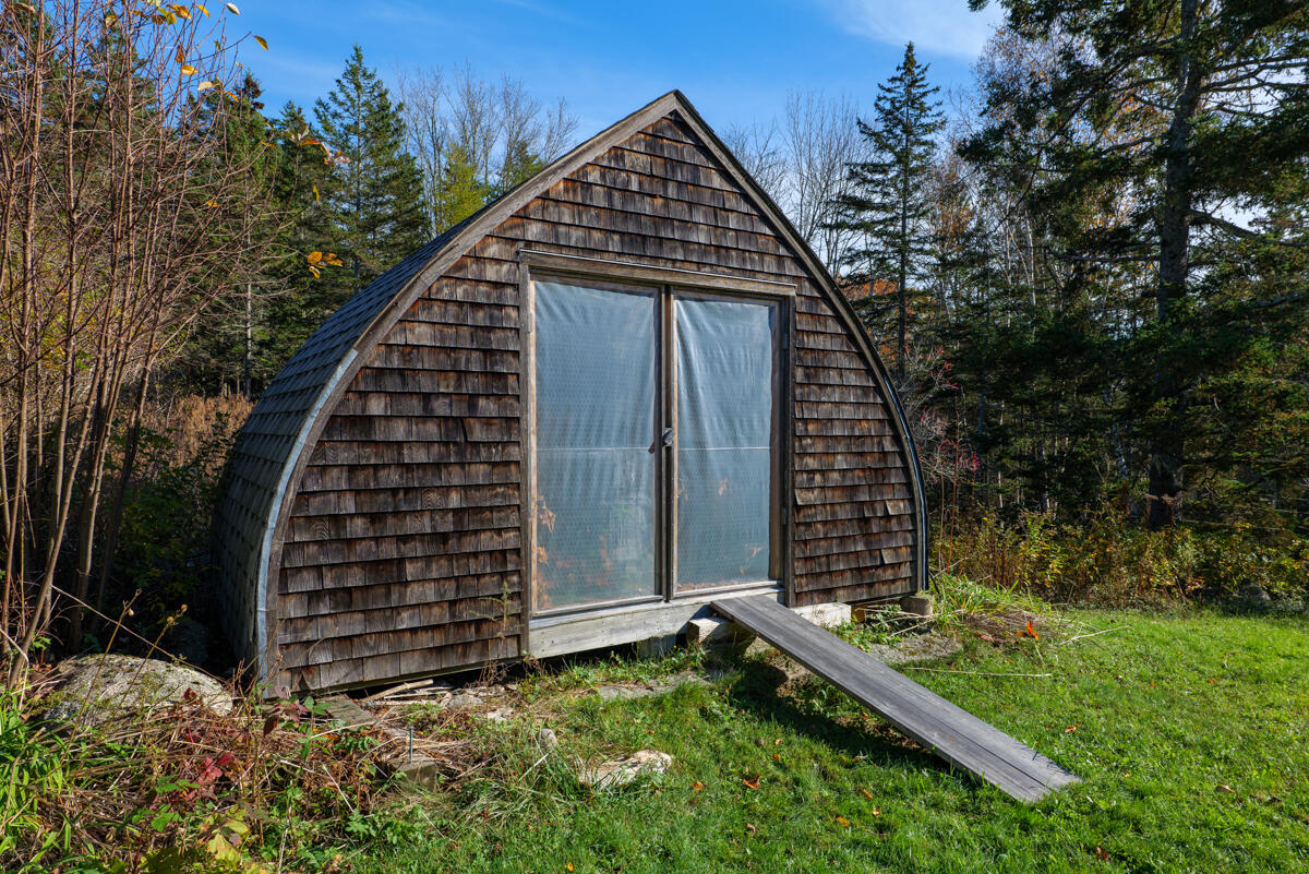748 Oceanville Road Stonington ME 04681
