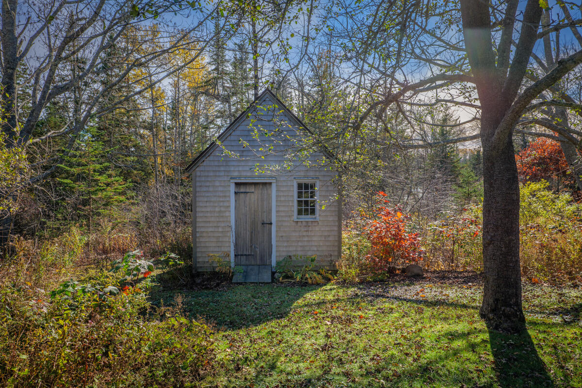 748 Oceanville Road Stonington ME 04681