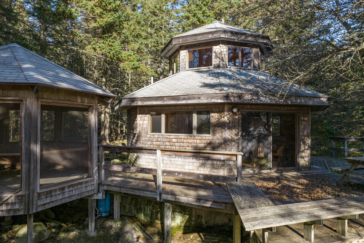 748 Oceanville Road Stonington ME 04681