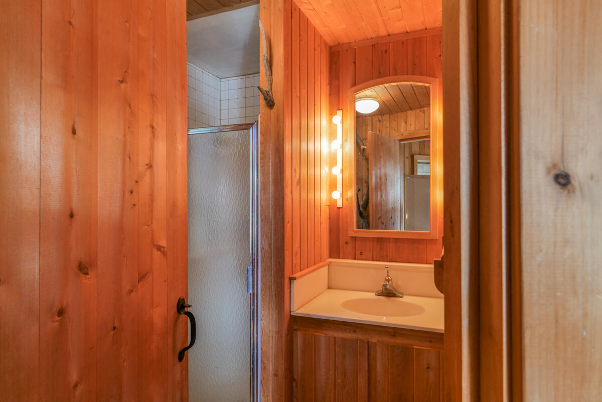 748 Oceanville Road Stonington ME 04681