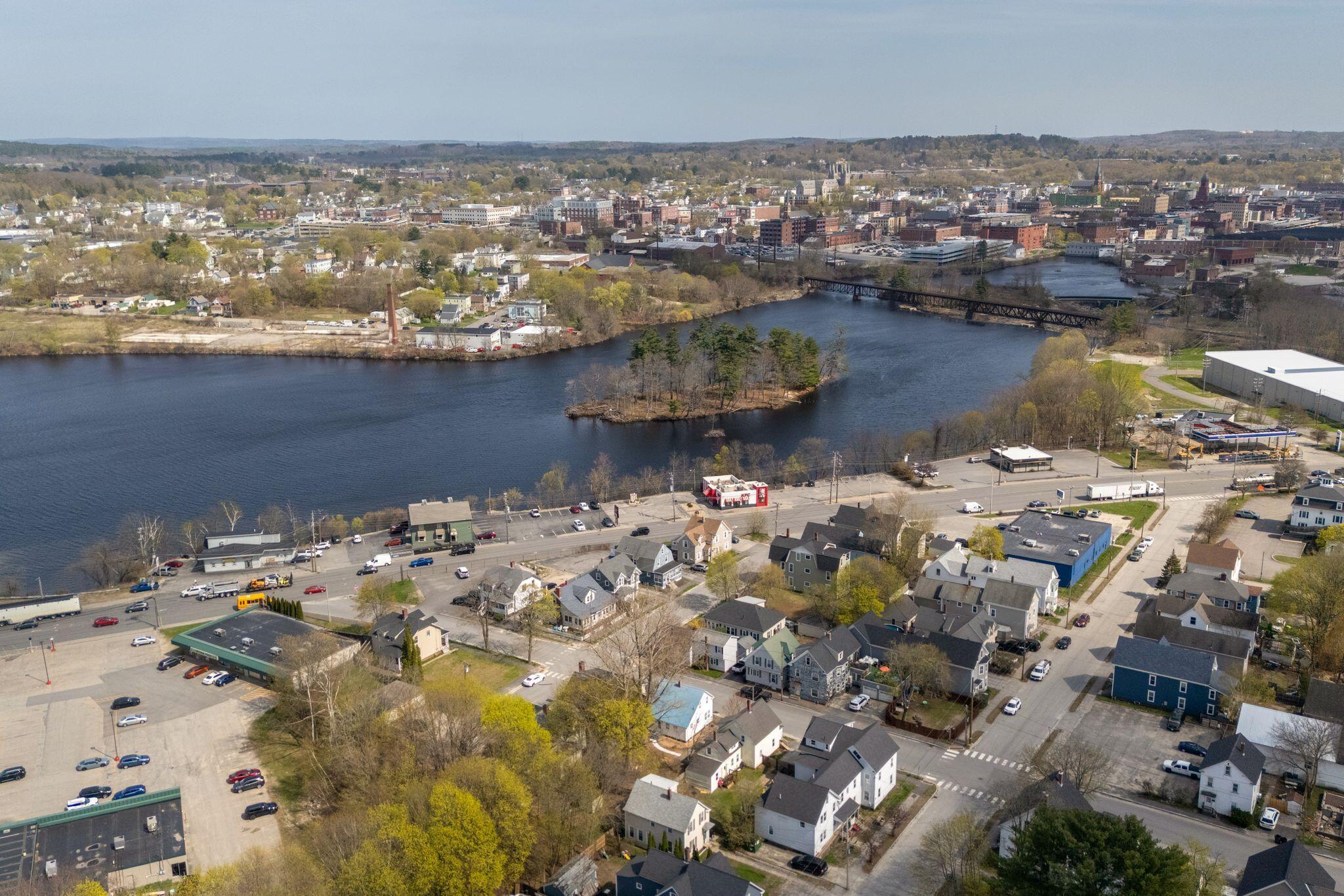 26 Vernon Street Auburn ME 04210