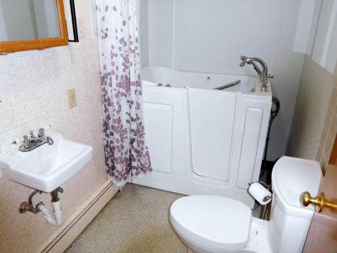 10 Colby Street Auburn ME 04210