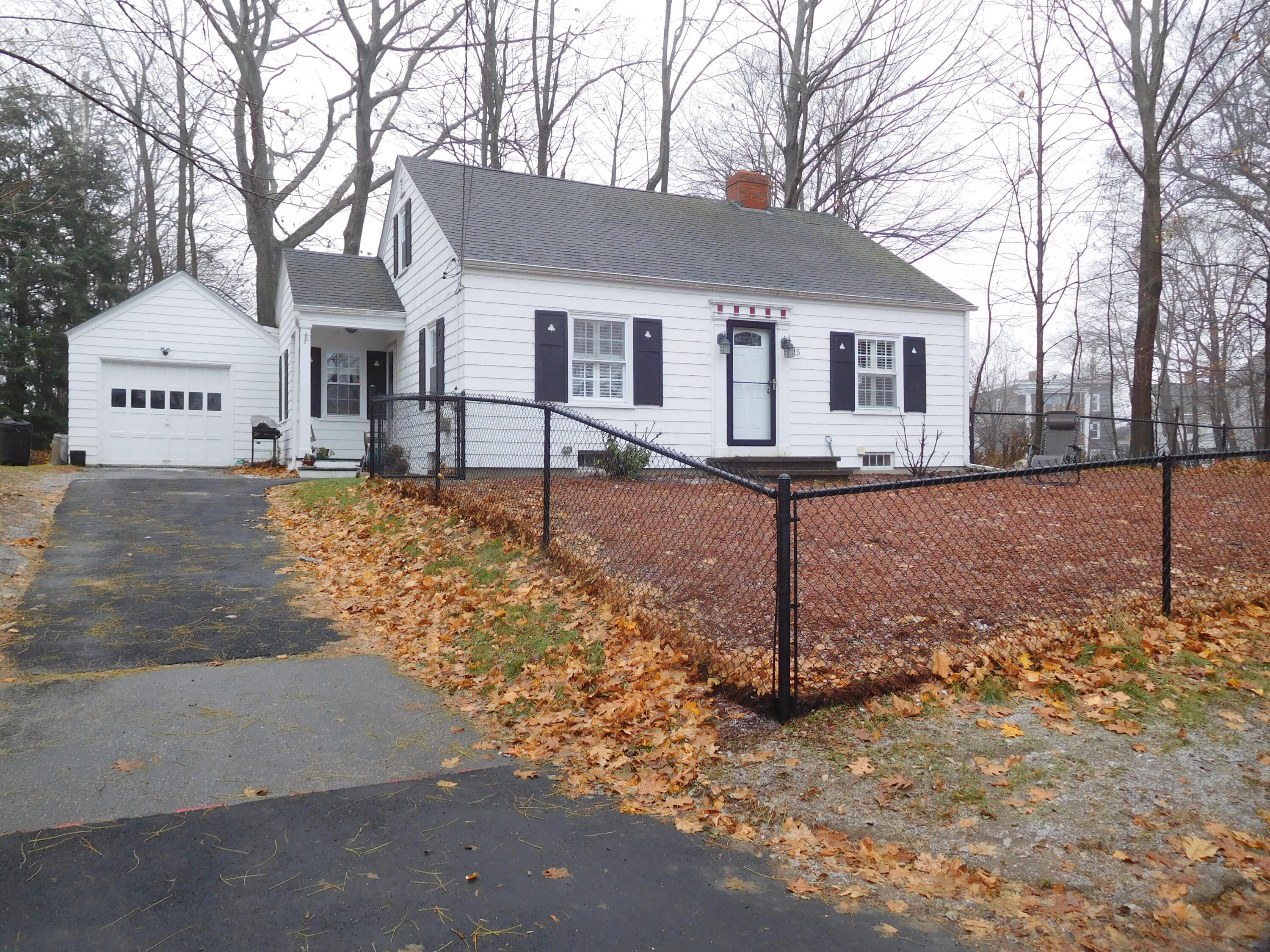 25 Bardwell Street Lewiston ME 04240
