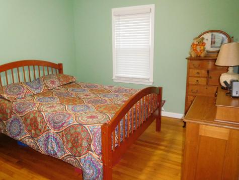 25 Bardwell Street Lewiston ME 04240