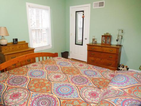 25 Bardwell Street Lewiston ME 04240