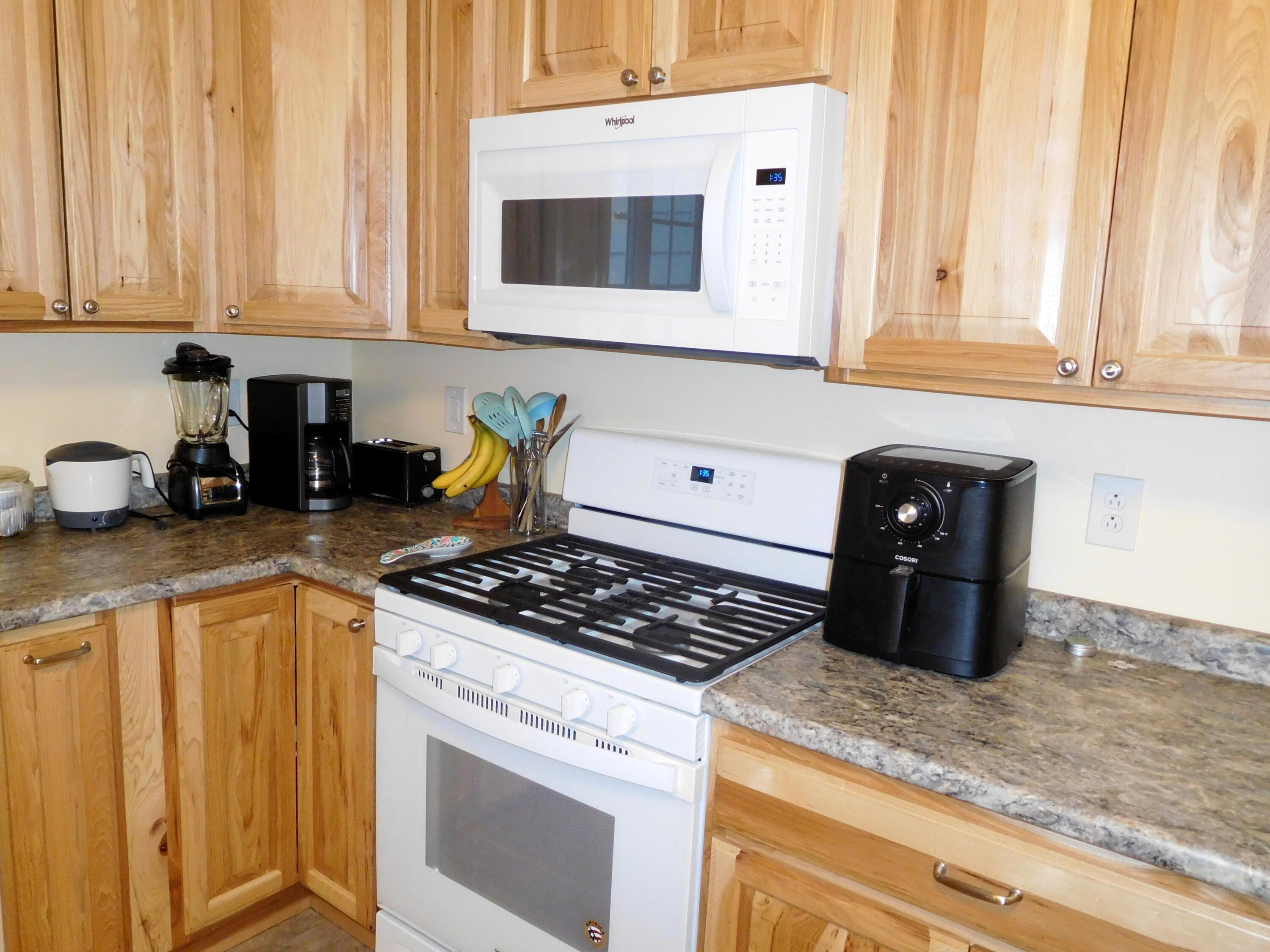 25 Bardwell Street Lewiston ME 04240