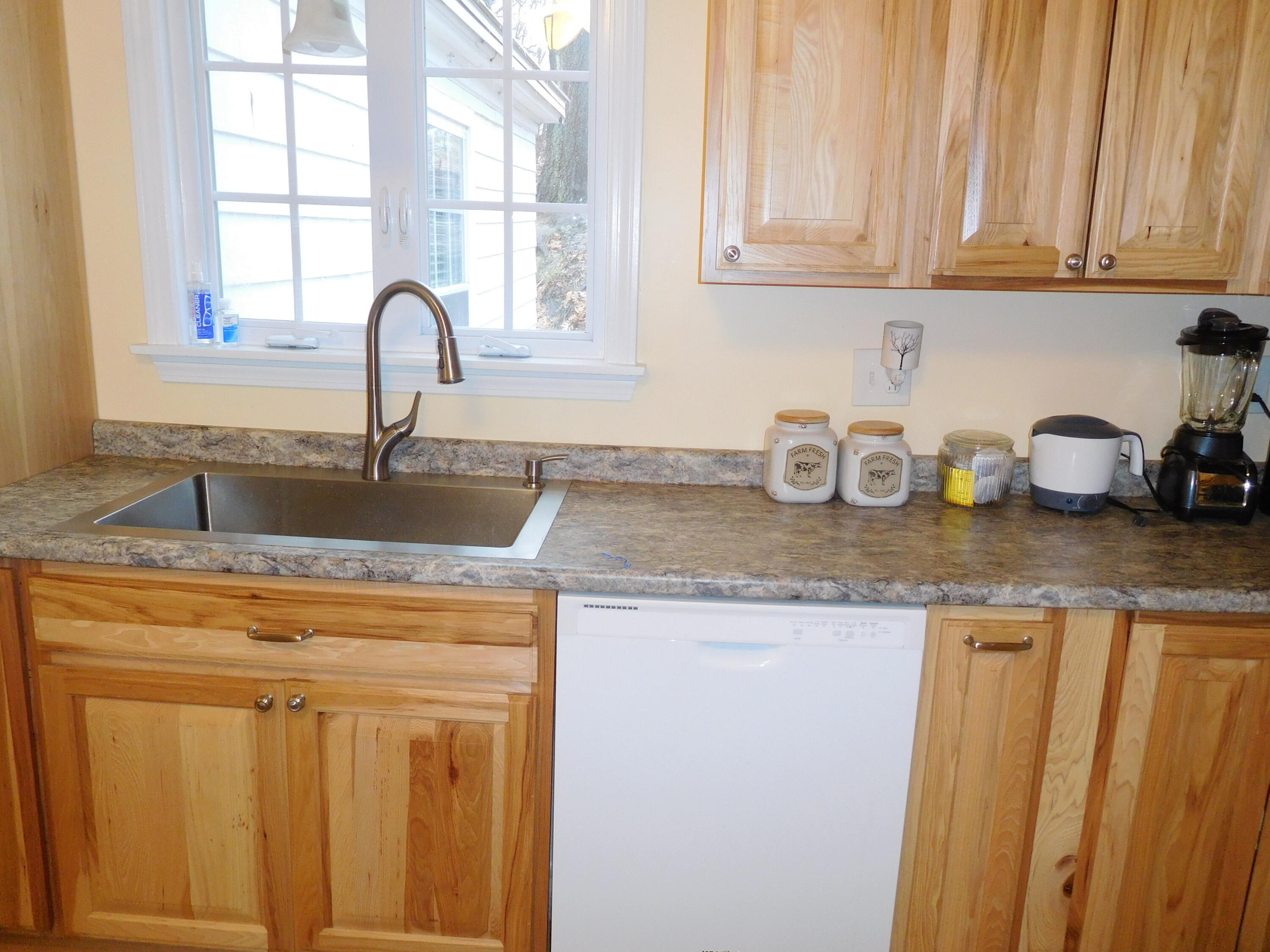 25 Bardwell Street Lewiston ME 04240