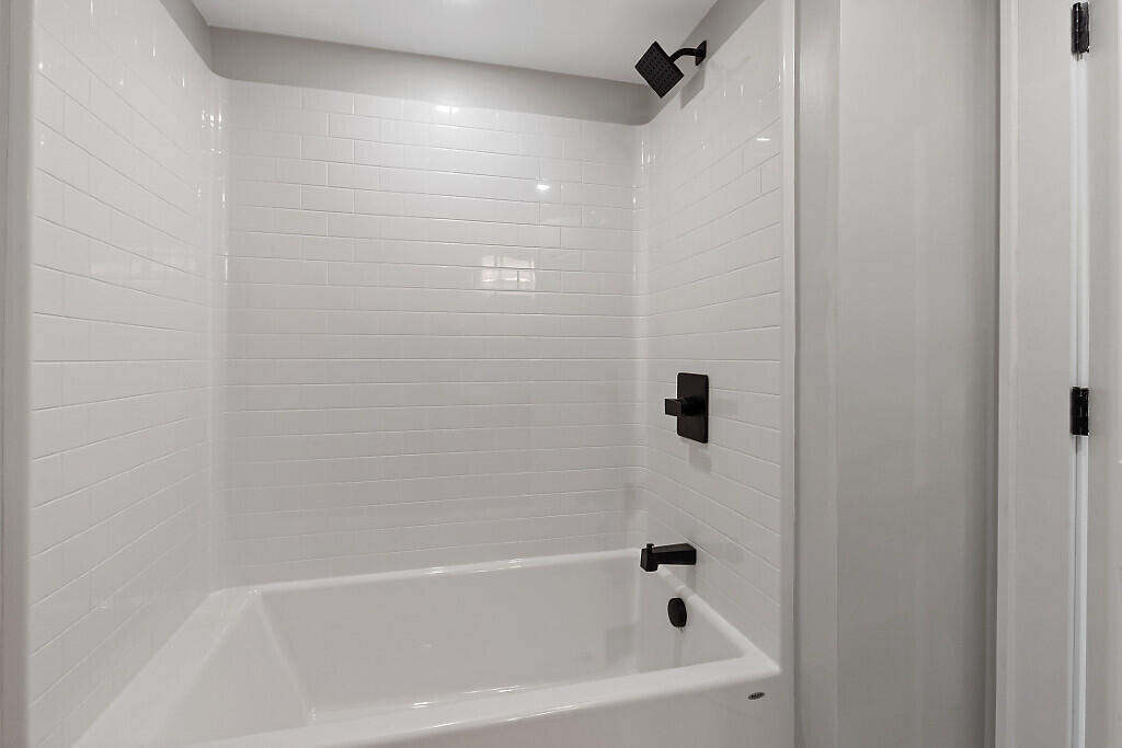 22 Shaw Street Newport ME 04953