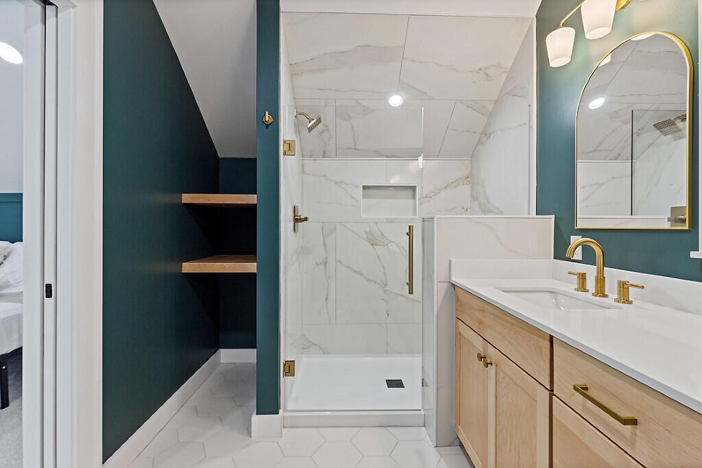 22 Shaw Street Newport ME 04953