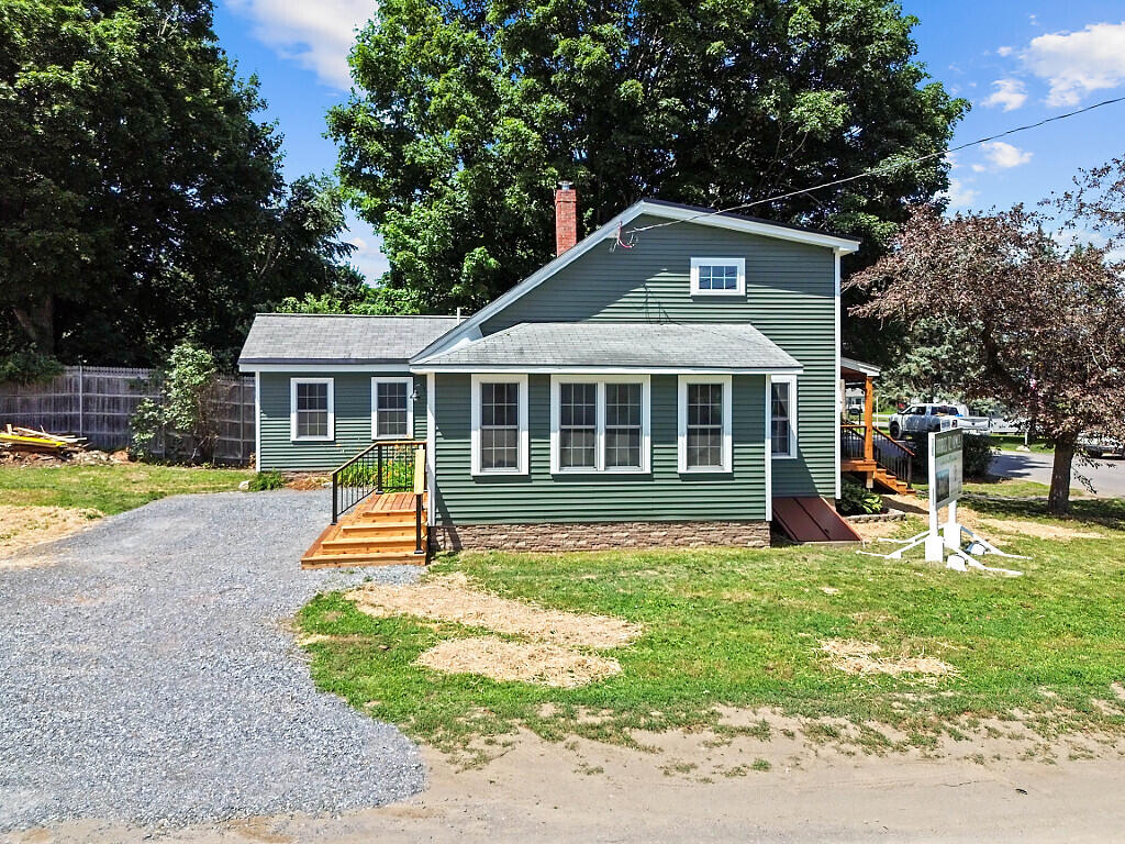 22 Shaw Street Newport ME 04953