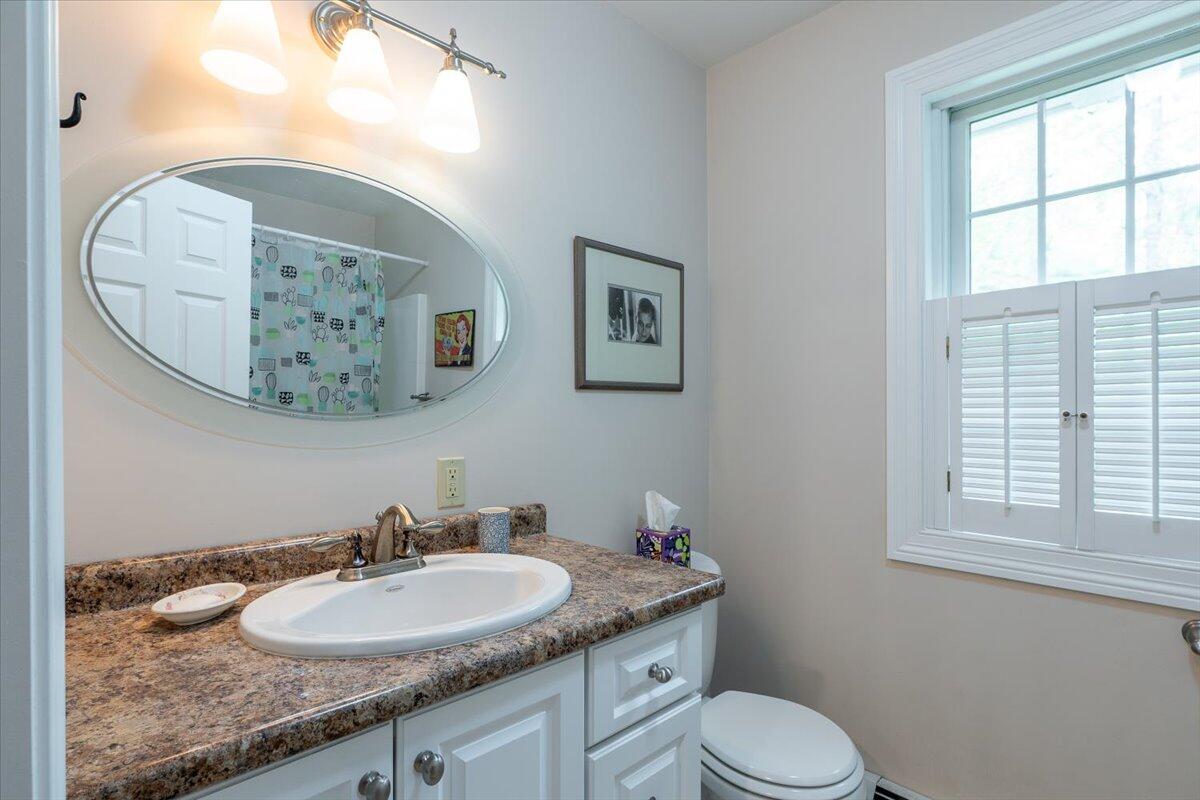 31 Hart Road Warren ME 04864