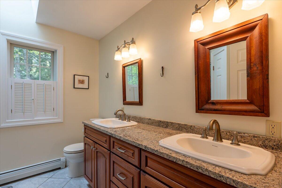 31 Hart Road Warren ME 04864