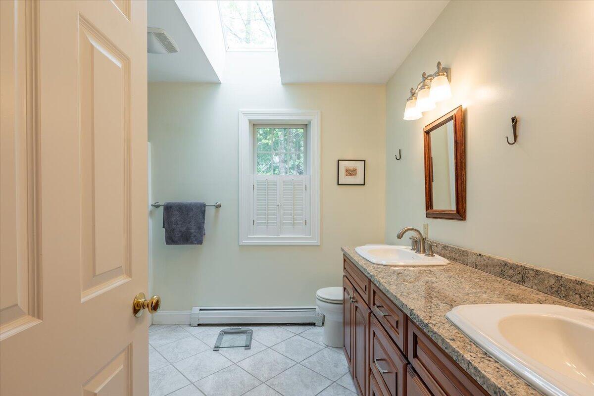 31 Hart Road Warren ME 04864