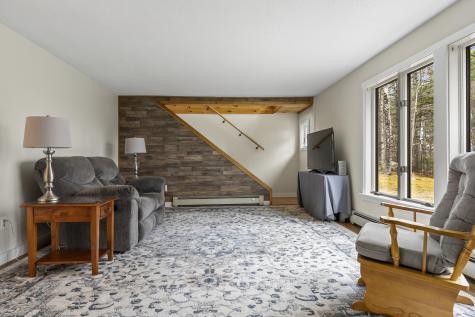 29 Juniper Lane Nobleboro ME 04555
