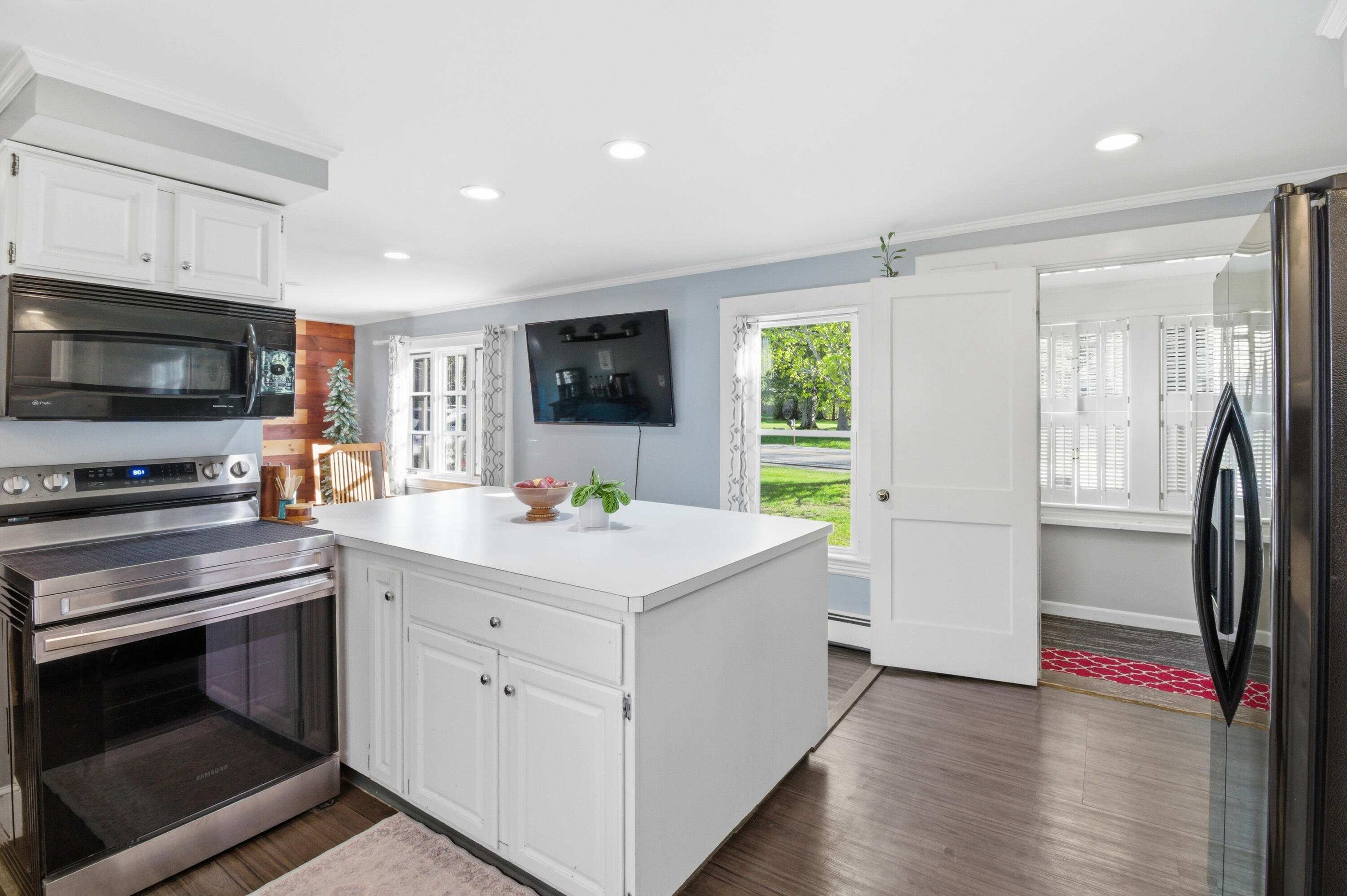 560 W Auburn Road Auburn ME 04210