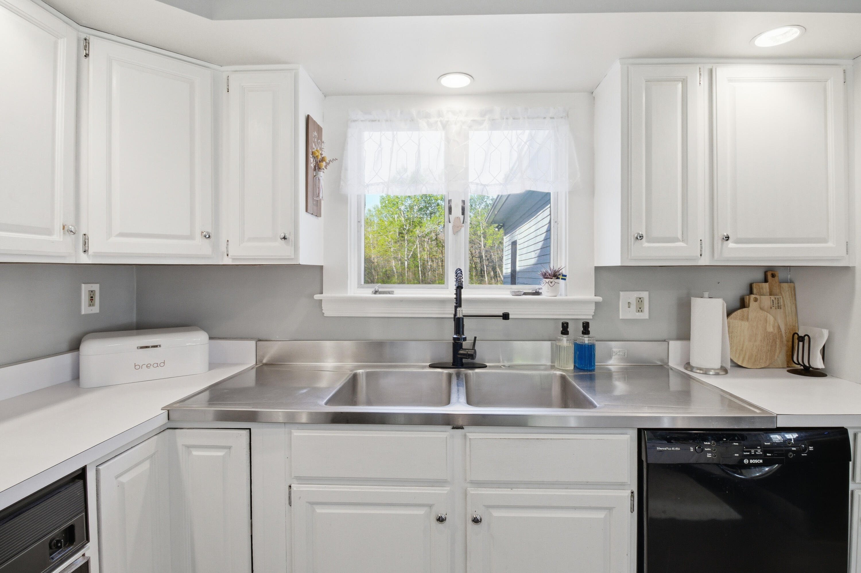 560 W Auburn Road Auburn ME 04210