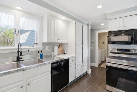 560 W Auburn Road Auburn ME 04210
