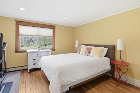 560 W Auburn Road Auburn ME 04210