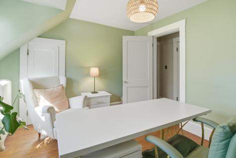 560 W Auburn Road Auburn ME 04210