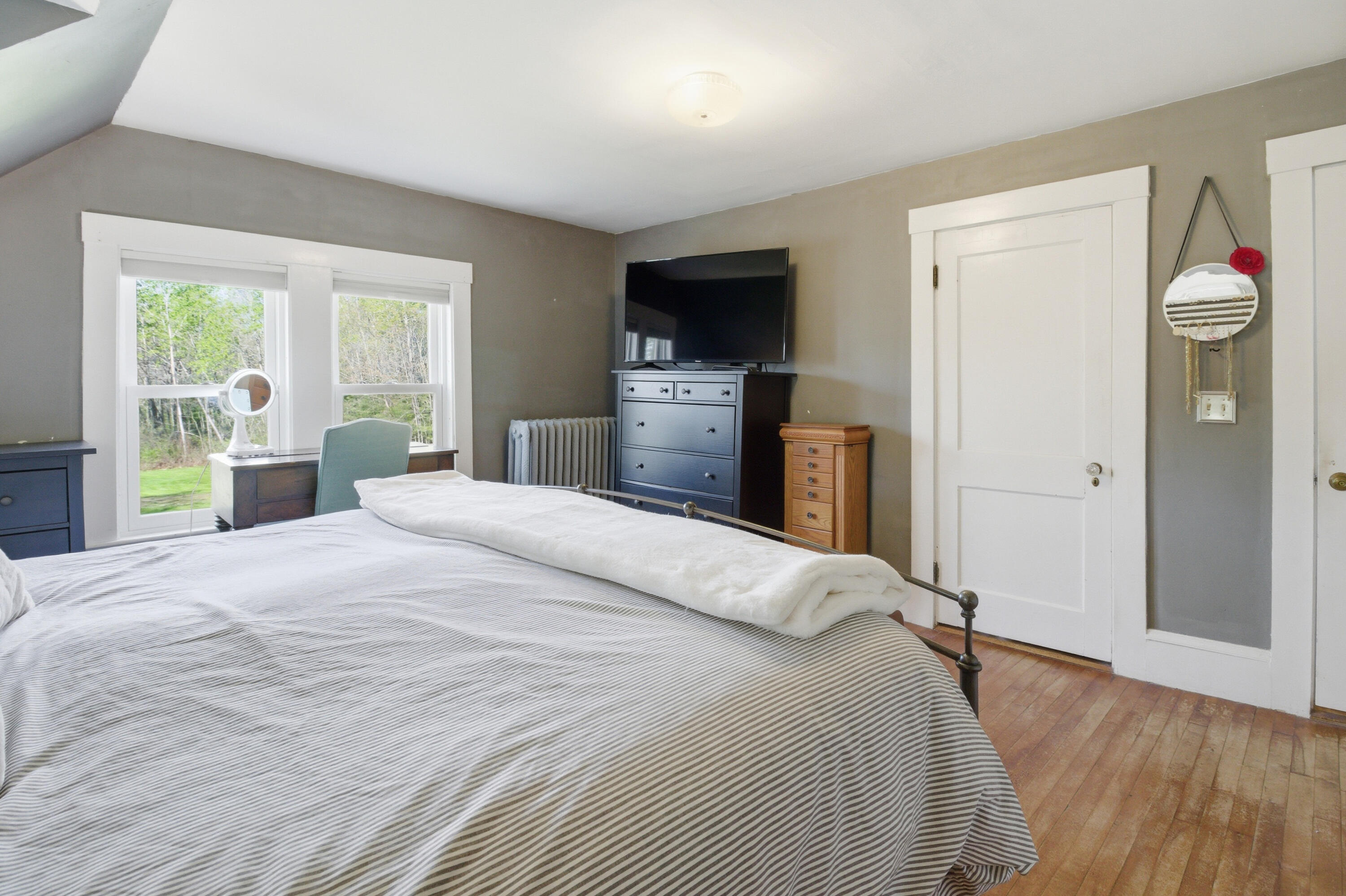 560 W Auburn Road Auburn ME 04210