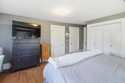 560 W Auburn Road Auburn ME 04210