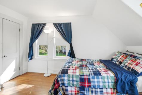 560 W Auburn Road Auburn ME 04210