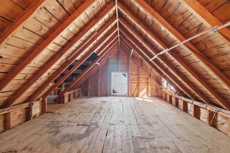 560 W Auburn Road Auburn ME 04210
