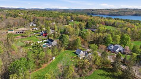560 W Auburn Road Auburn ME 04210