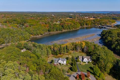 15 Maple Street Falmouth ME 04105
