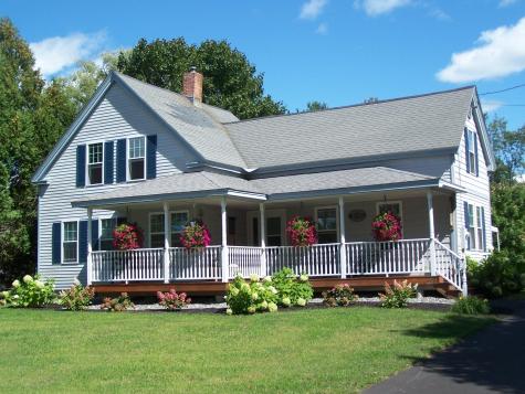 109 Oak Hill Road Auburn ME 04210