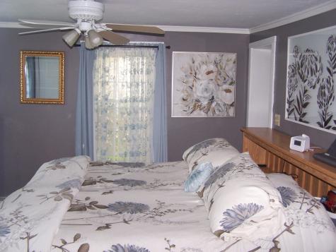 109 Oak Hill Road Auburn ME 04210