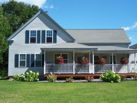 109 Oak Hill Road Auburn ME 04210
