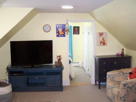 109 Oak Hill Road Auburn ME 04210