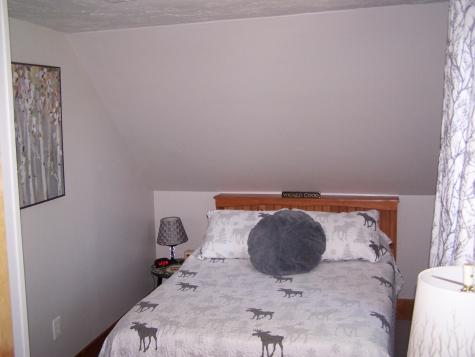 109 Oak Hill Road Auburn ME 04210